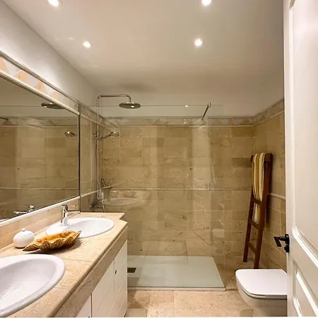 Апартаменти Stunning 2 Bedroom At Greenlife Marbella! Марбелья